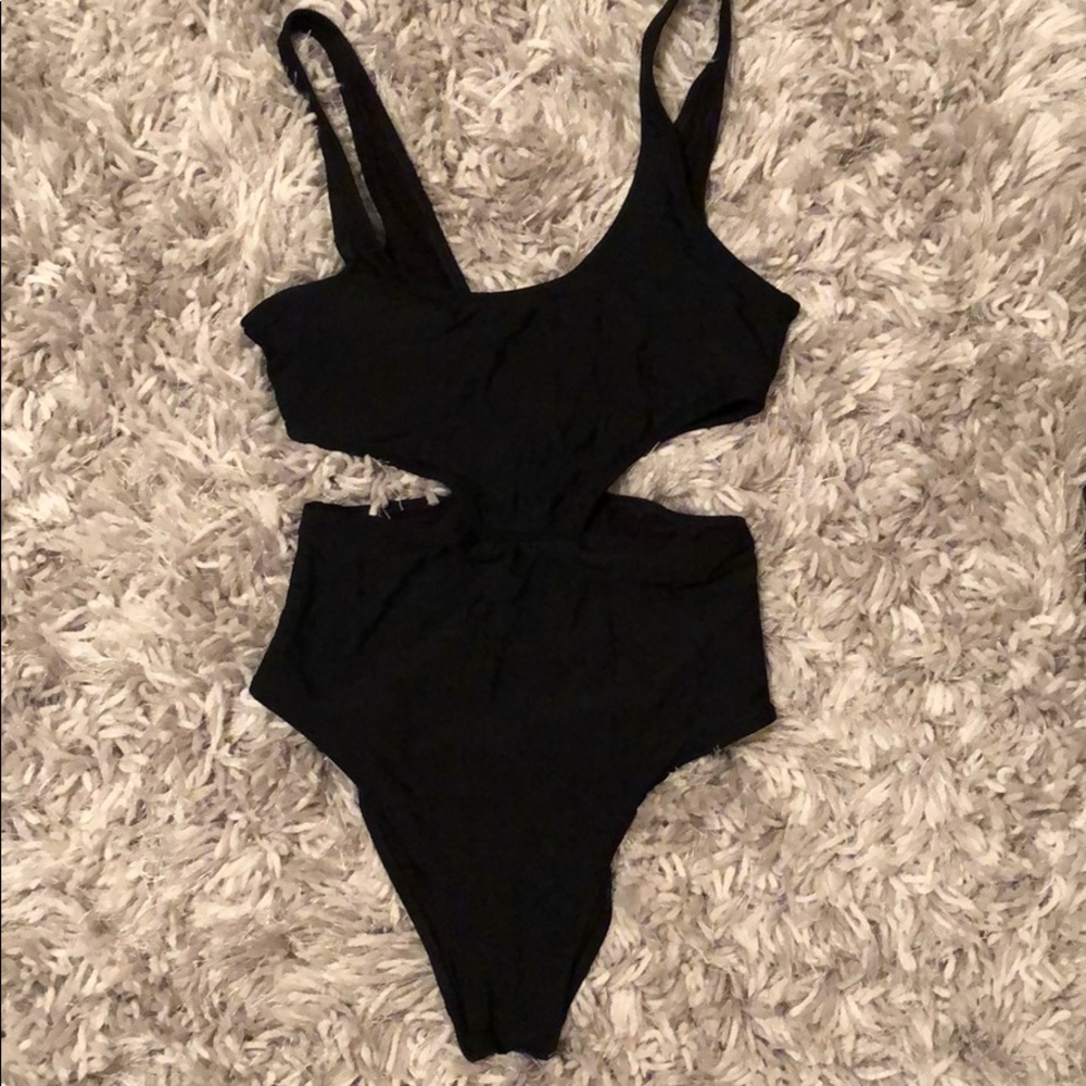 Aerie one piece cut out swimsuit size small